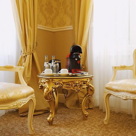 Hotel Monet - Das Kunsthotel An Der Lahn Bad Ems Esterno foto